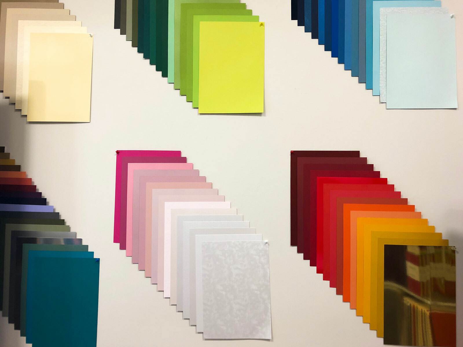 workshop-fedrigoni-mur-papiers-couleurs