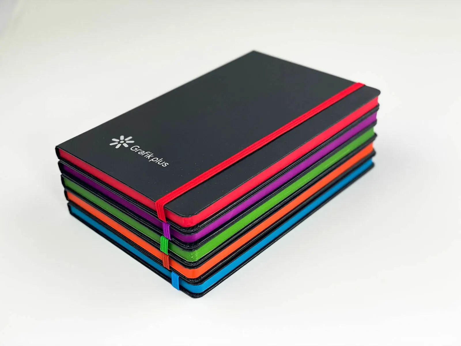 carnets-cuir-tranche-couleur
